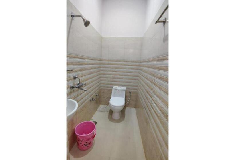 פנסיון Shree Puram