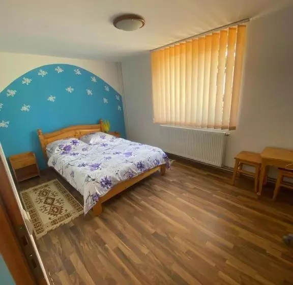 پانسیون Vila Roxy