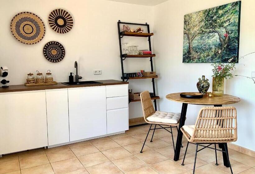 پانسیون Villa Marlena, Calonge, 1 Amazing Private Studio Appartement With Private Pool In Quiet Area, Adults