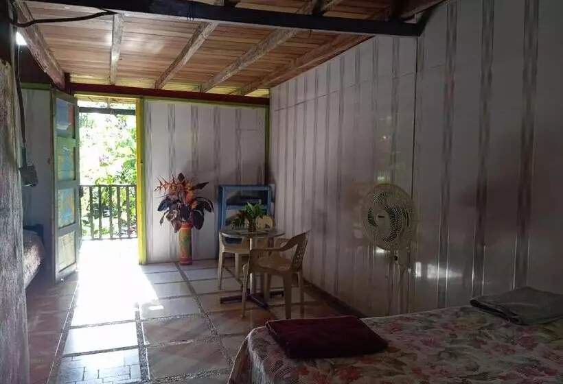 ユースホステル Posada Madre Tierra