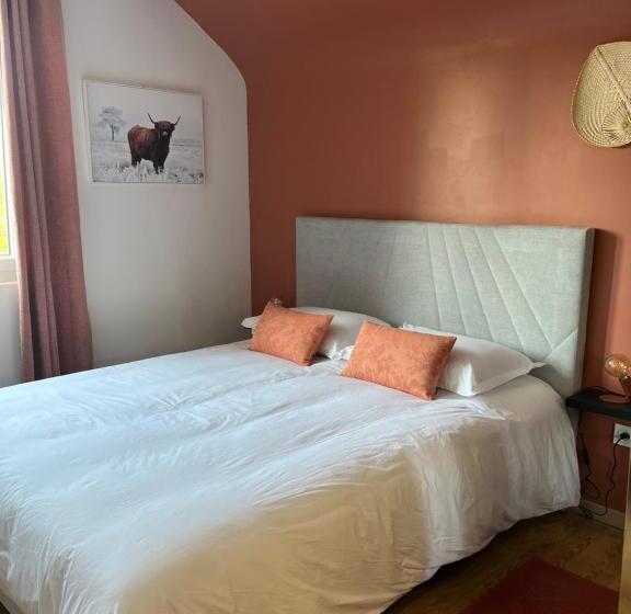 تختخواب و صبحانه L Hirondelle 3