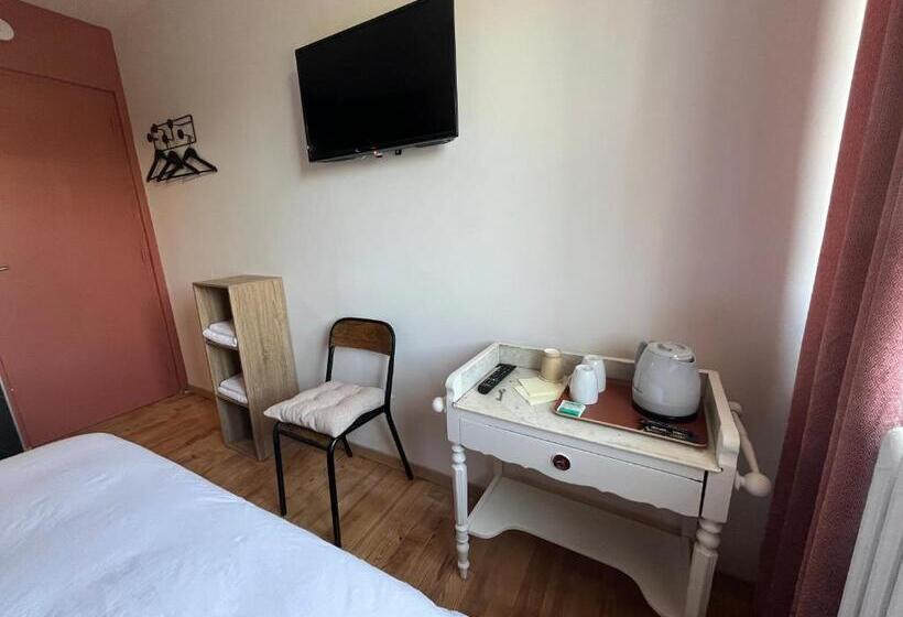 تختخواب و صبحانه L Hirondelle 3