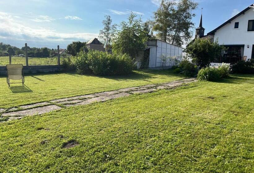 تختخواب و صبحانه L Hirondelle 3