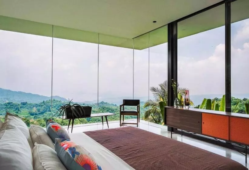 ベッドアンドブレックファースト Narra Hill Tagaytay