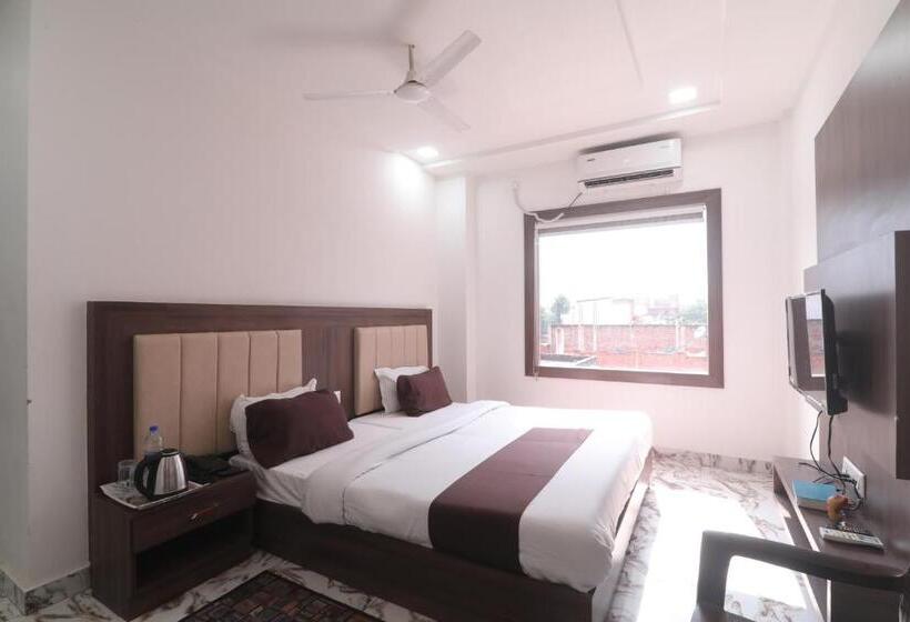 酒店 Mahaveer Palace