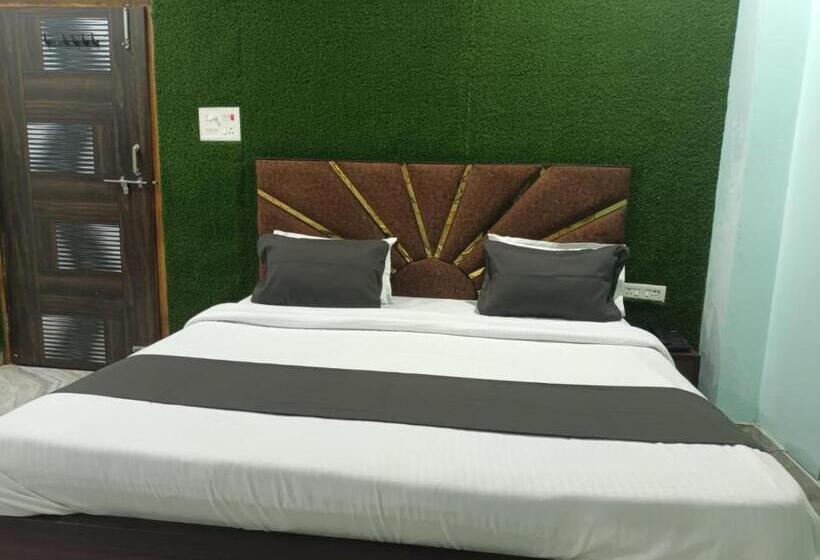 酒店 Mahaveer Palace