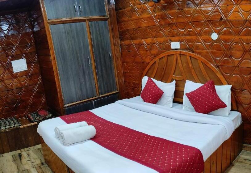 Hotel Shiba International