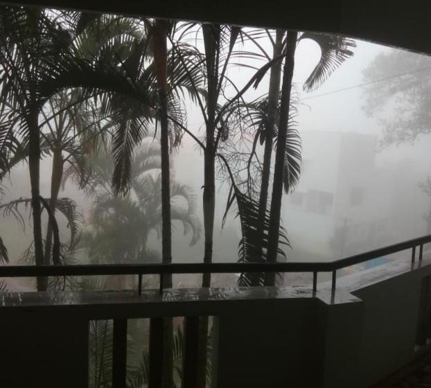 فندق Sizzling Inn