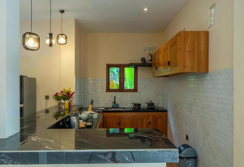 膳宿费 Baran Swaha Villa