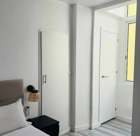 پانسیون Beautiful Rooms In The Center Of Lisbon