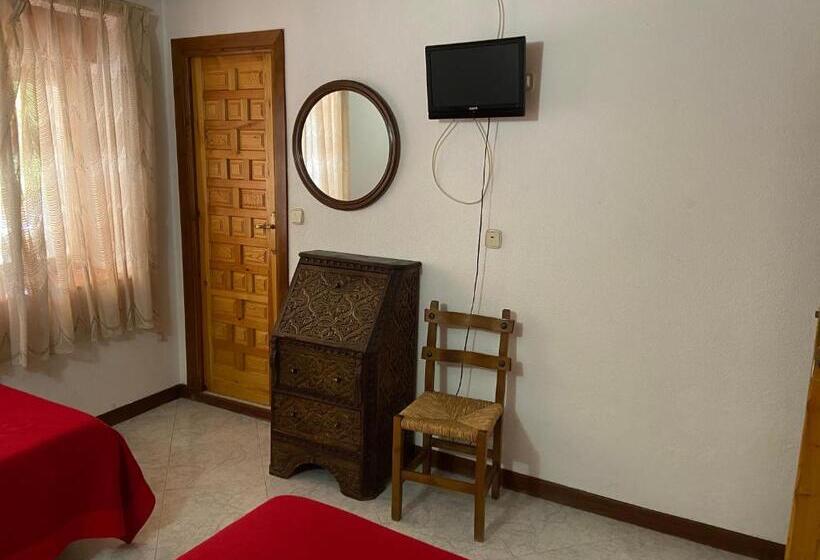 Пансион Hostal Cholo