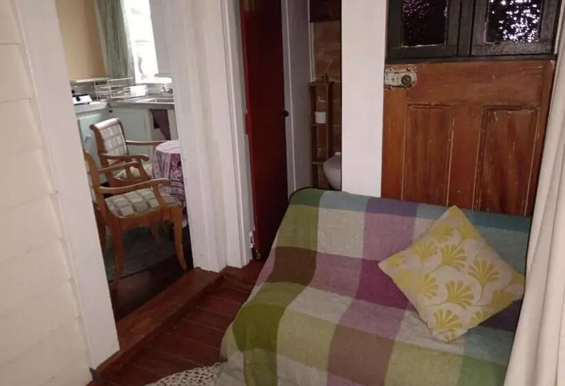 ペンション Jimi And Joni S Cosy Flat