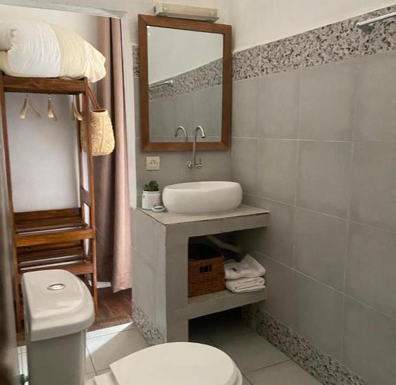 پانسیون M Serenity Guest House