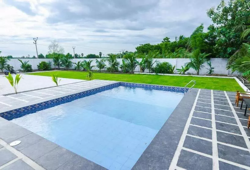 リゾートホテル La Piscine Farm House