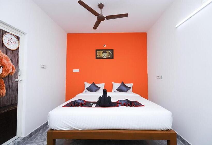 استراحتگاه La Piscine Farm House