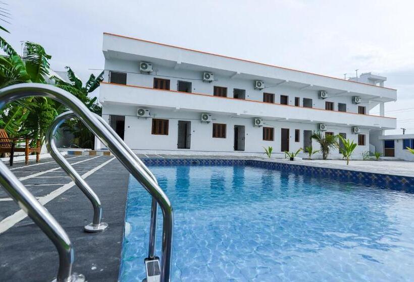 استراحتگاه La Piscine Farm House