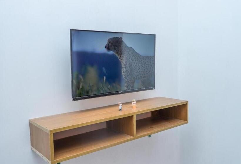 استراحتگاه La Piscine Farm House