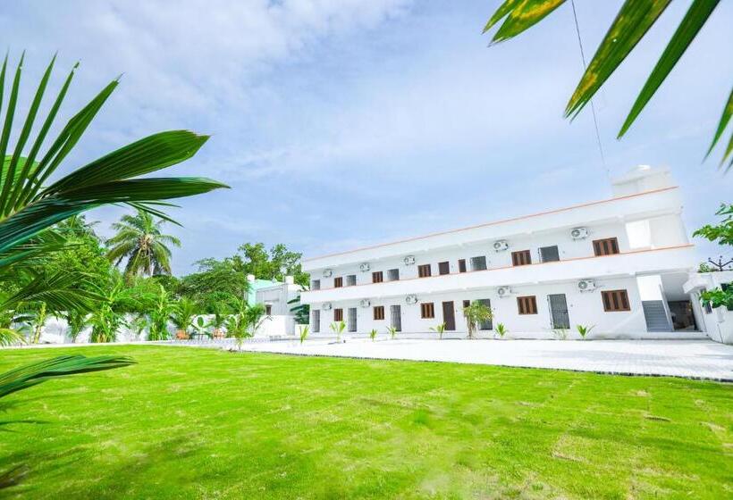 استراحتگاه La Piscine Farm House