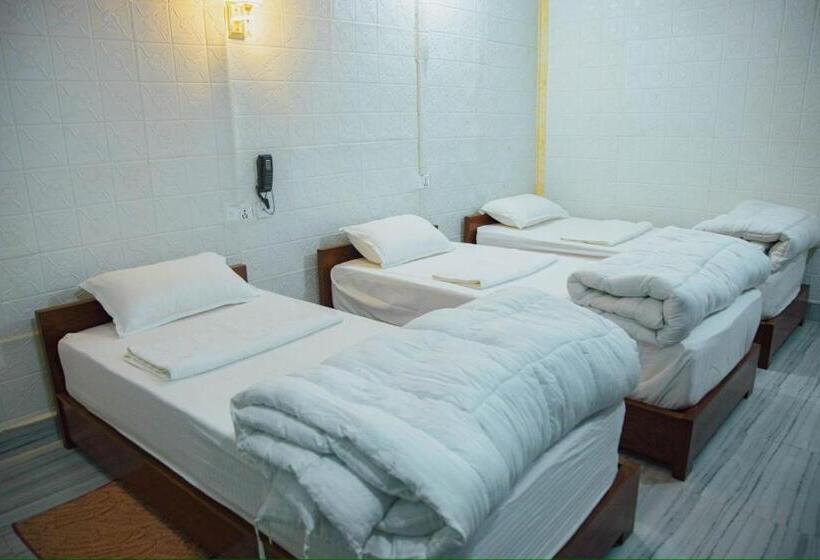 هتل Deurali Guest House