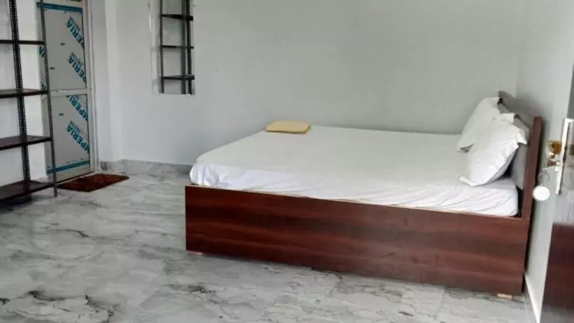 Goroomgo Hotel Raghubir Nikunj Homestay Ayodhya