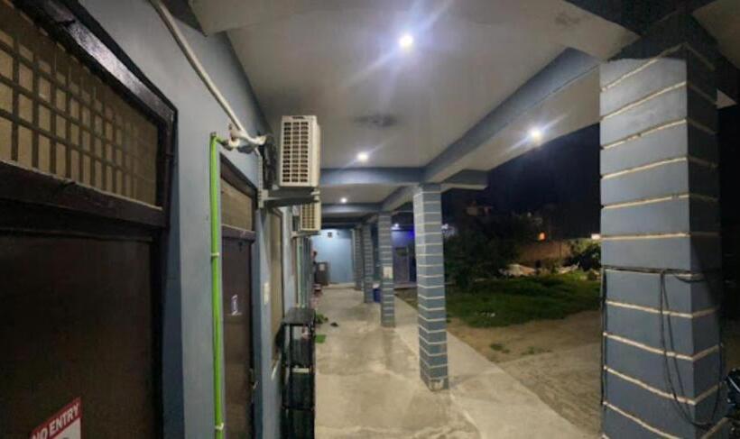 Goroomgo Hotel Raghubir Nikunj Homestay Ayodhya