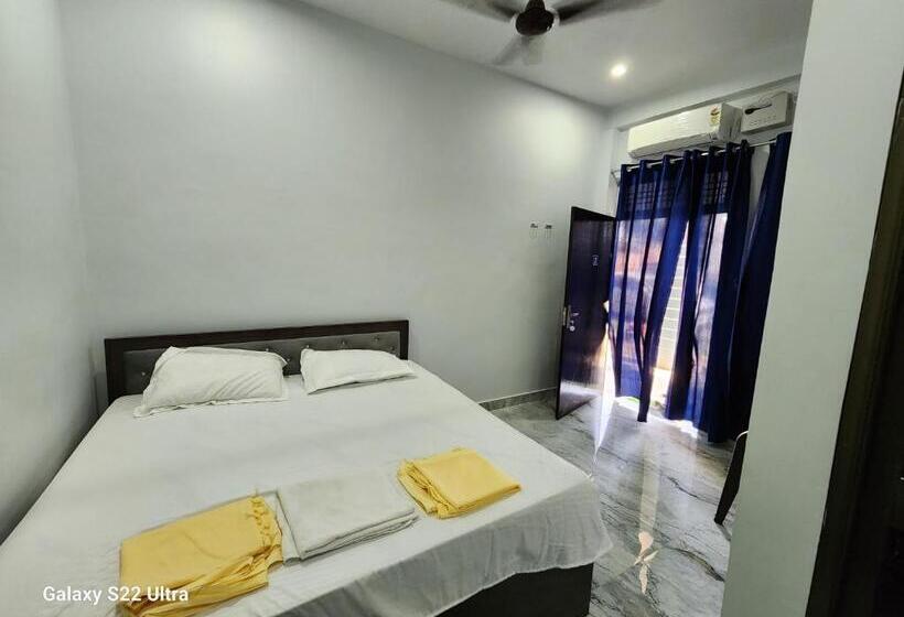 Goroomgo Hotel Raghubir Nikunj Homestay Ayodhya