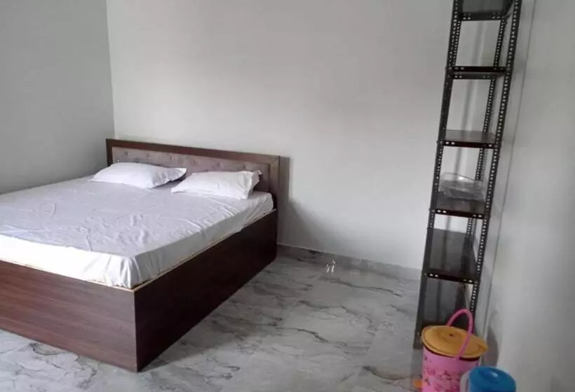 Goroomgo Hotel Raghubir Nikunj Homestay Ayodhya