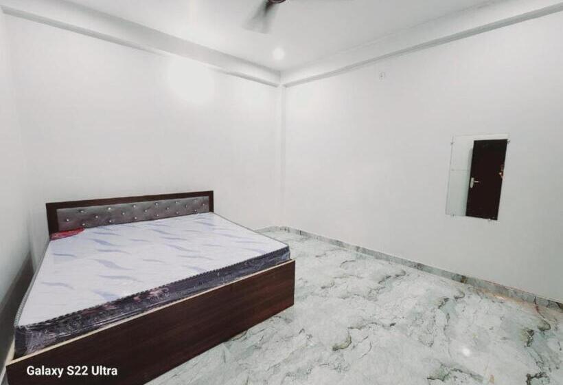 Goroomgo Hotel Raghubir Nikunj Homestay Ayodhya