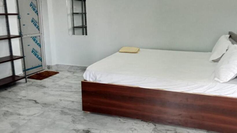 Goroomgo Hotel Raghubir Nikunj Homestay Ayodhya