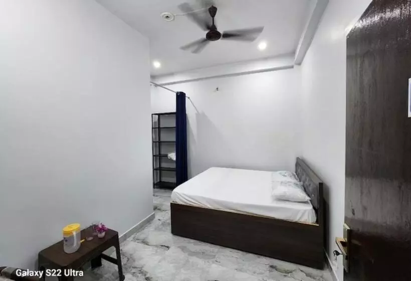 Goroomgo Hotel Raghubir Nikunj Homestay Ayodhya