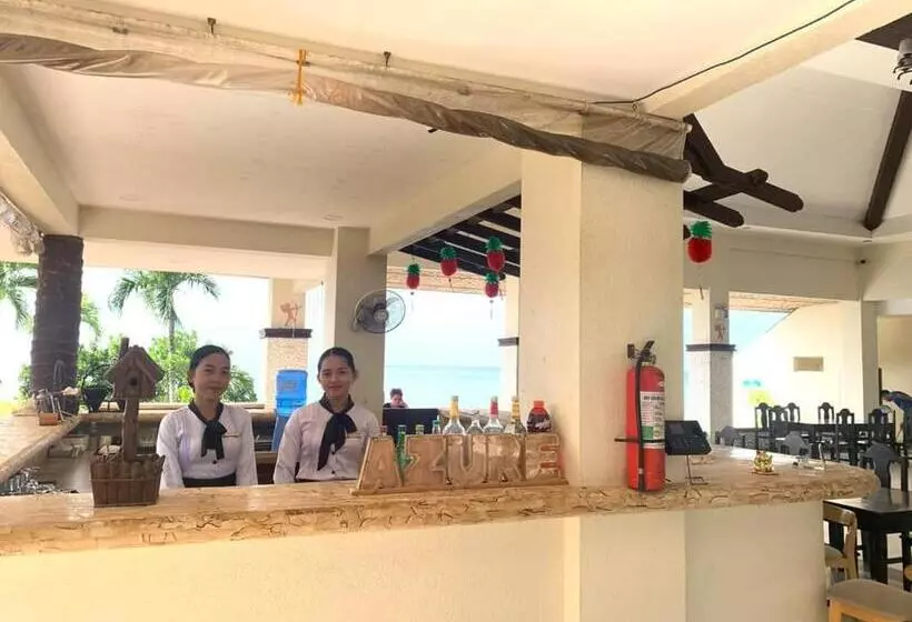 Hotelli Azure Camotes Resort