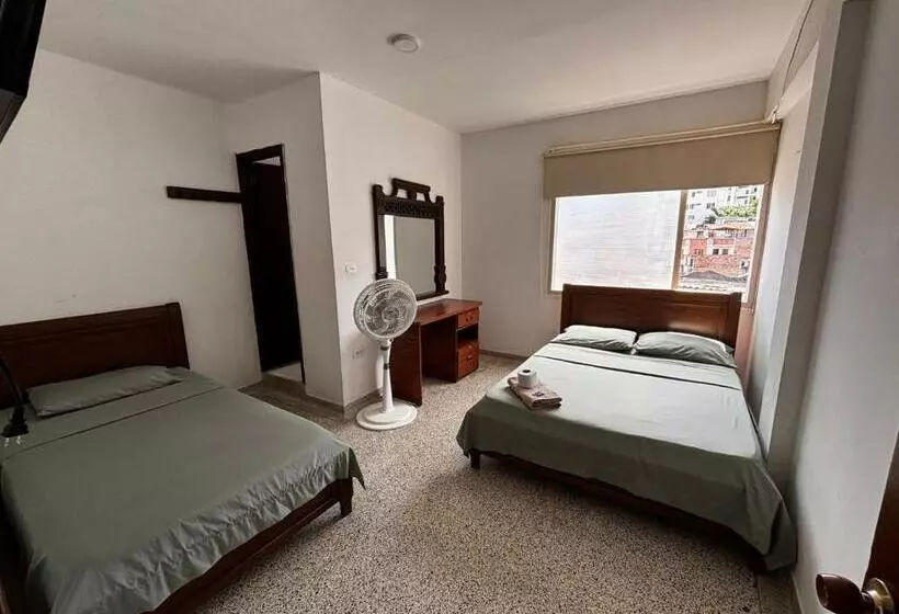 ホテル El Recuerdo