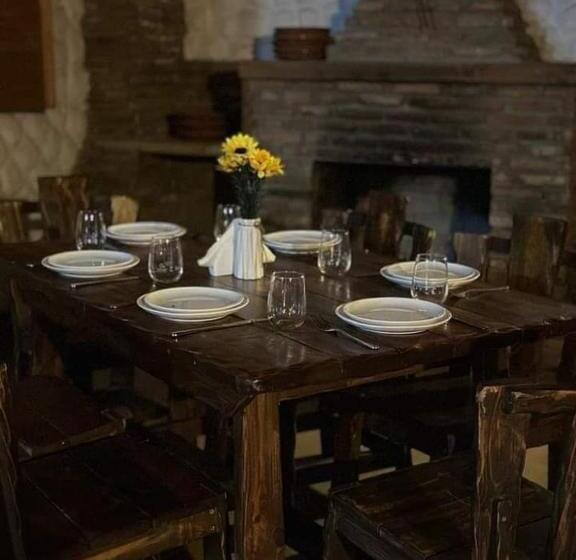 هتل Maria S Guest House