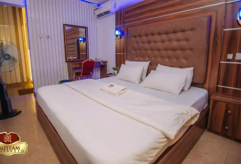 هتل Motfam Suites