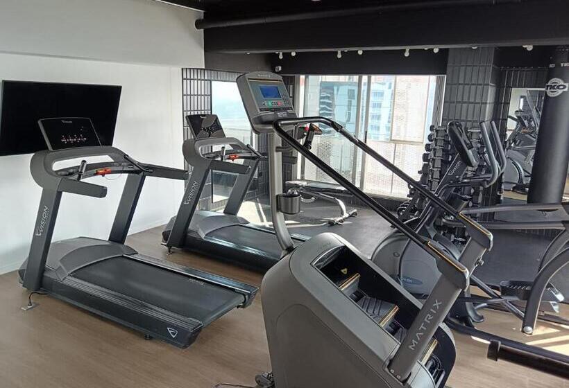 Narama Cozy, Spacious And Well Located Apartment