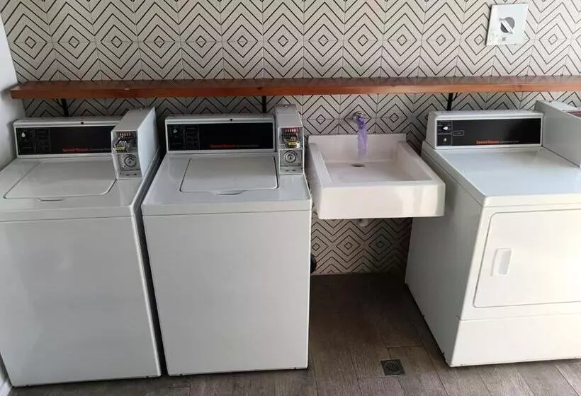 Narama Cozy, Spacious And Well Located Apartment