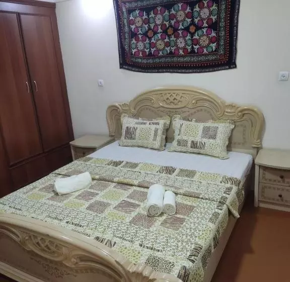 ペンション Amirjon