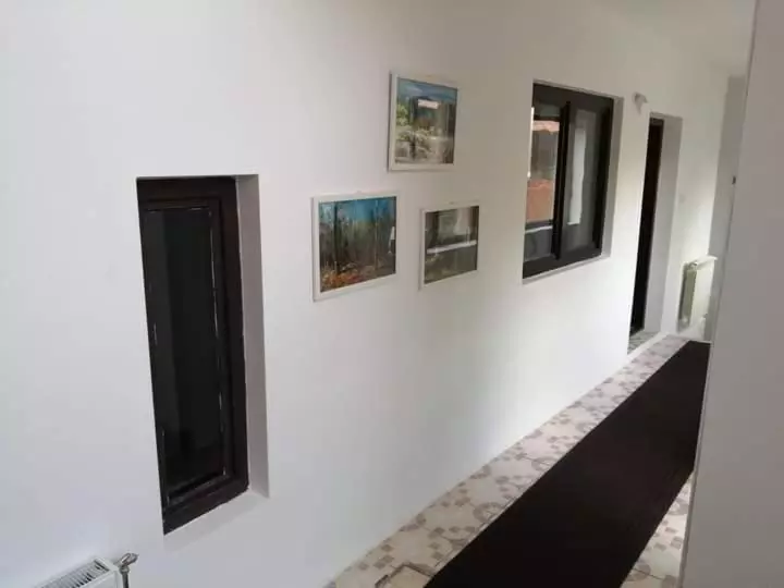 Majatalo Egyszerű és Nagyszerű Ház Frasinului