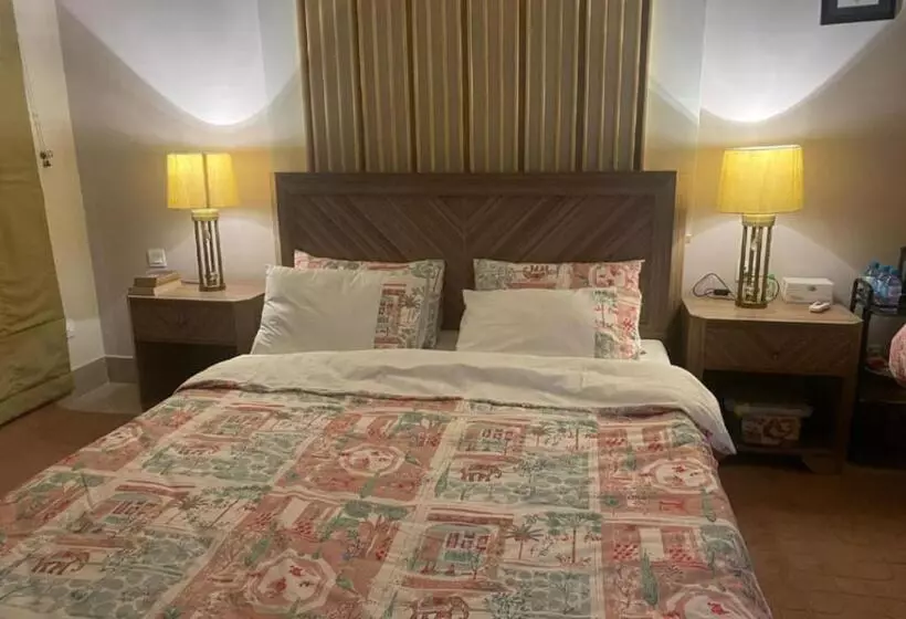 ペンション Oasis Lounge Suites 2