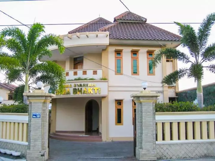 پانسیون O Manahan Near Stadium Manahan Solo Formerly Atma Bhakti