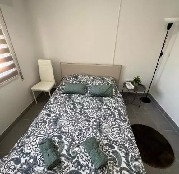 هاستل Tower Court Rooms