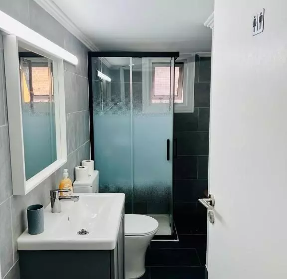 هاستل Tower Court Rooms