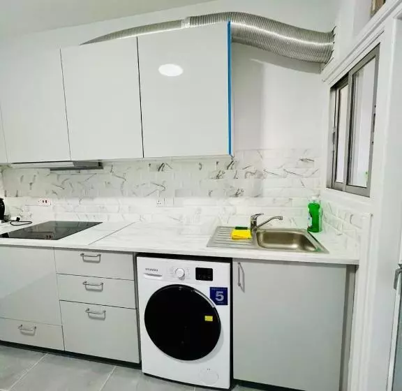 هاستل Tower Court Rooms