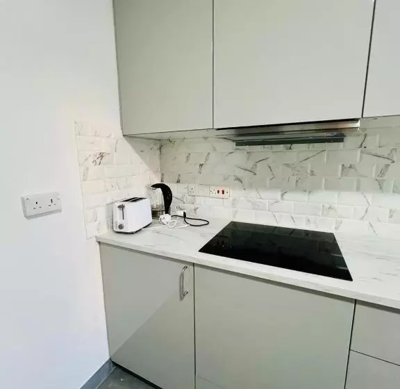 هاستل Tower Court Rooms