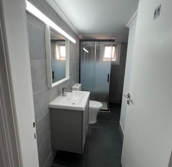 Ostello Tower Court Rooms