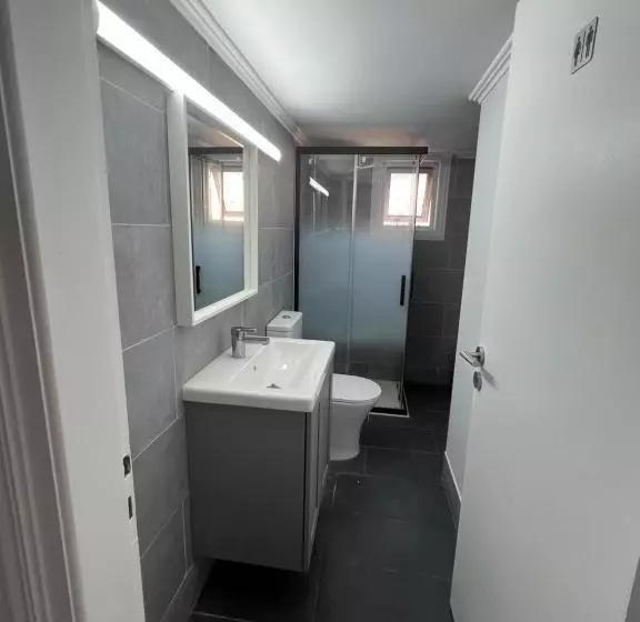 هاستل Tower Court Rooms