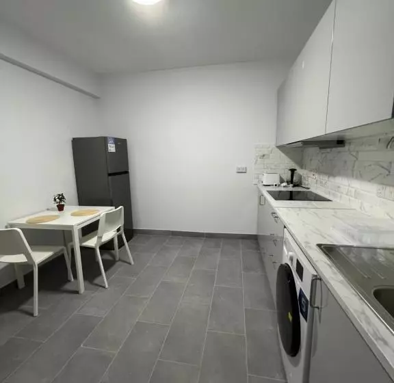 هاستل Tower Court Rooms