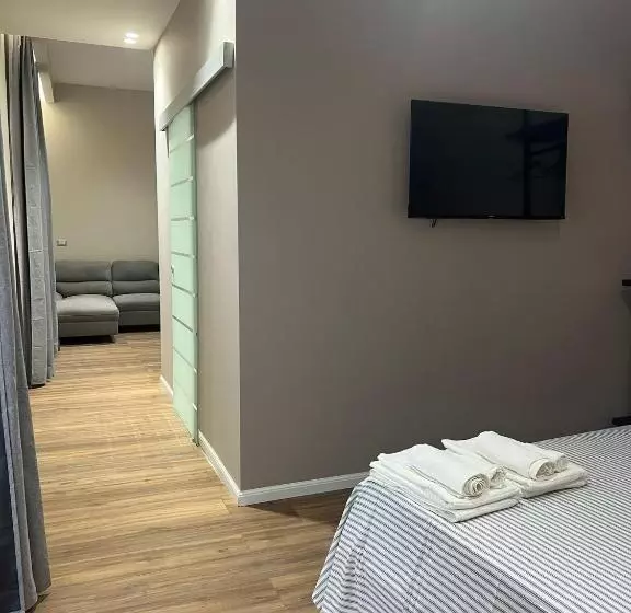 تختخواب و صبحانه Celeste Home Center