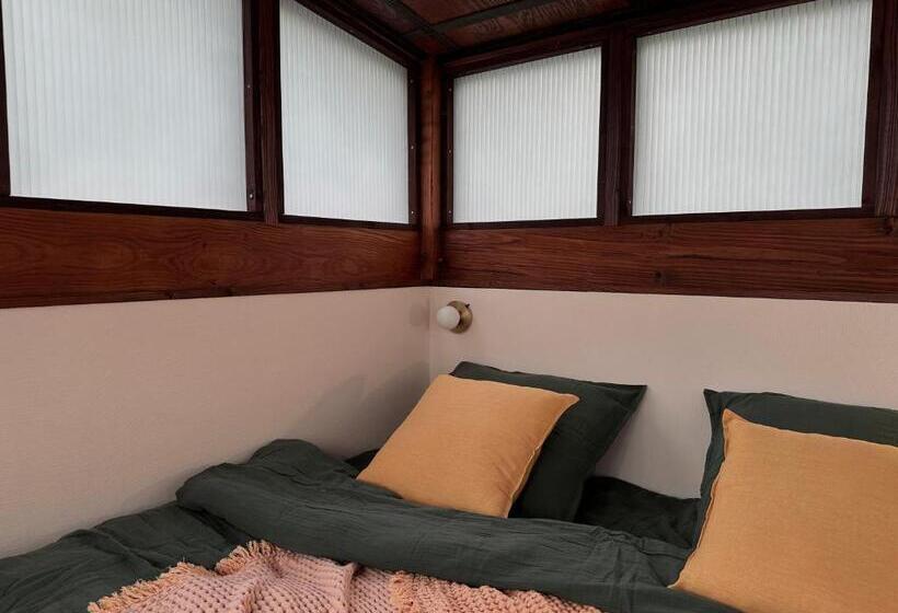 Bed and Breakfast Micro Palaces