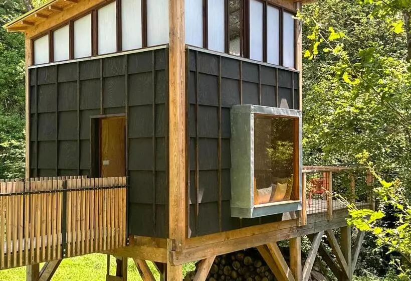 ベッドアンドブレックファースト Micro Palaces